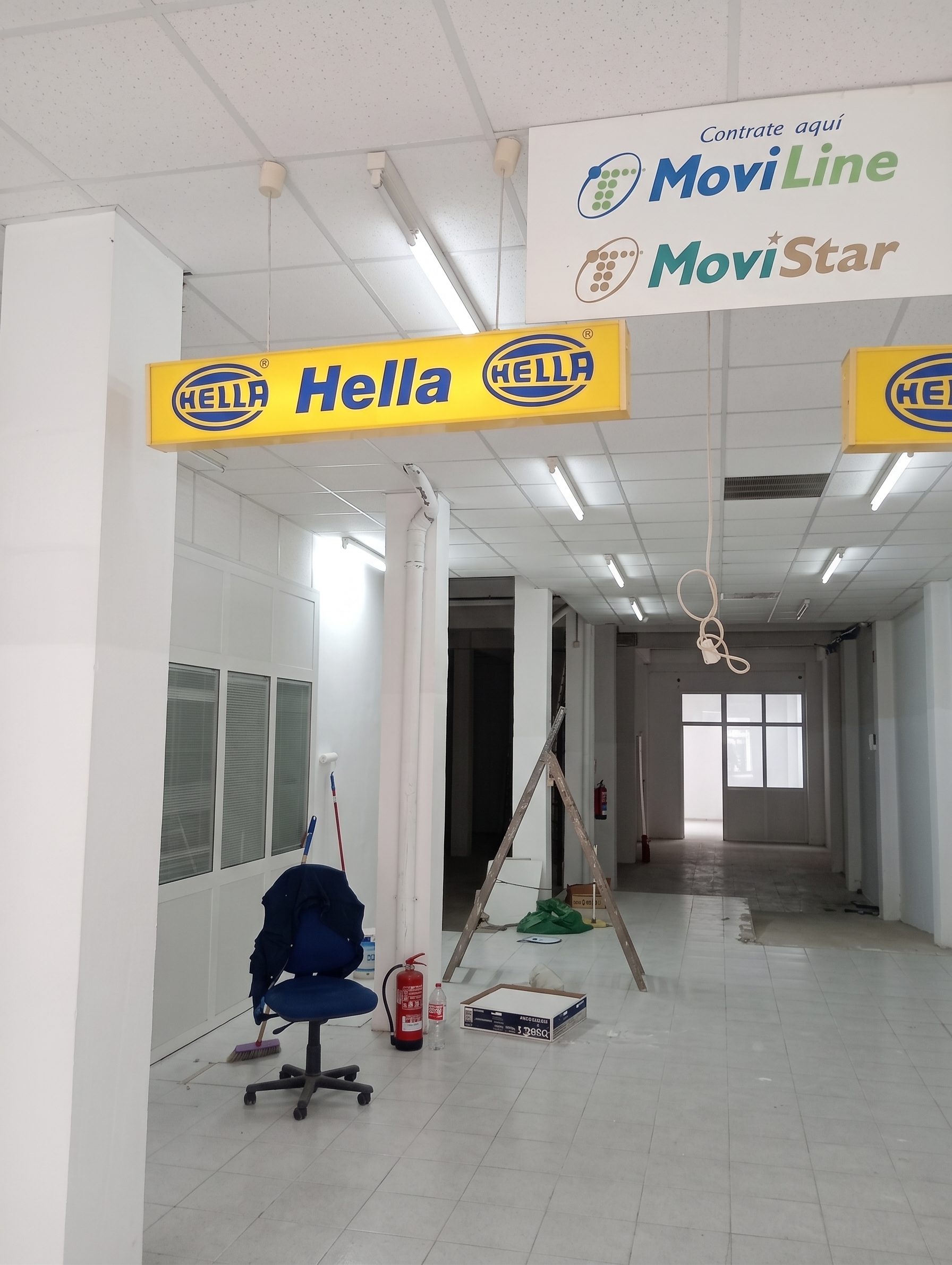 Mantenimiento integral e iluminación en local comercial en Cantabria